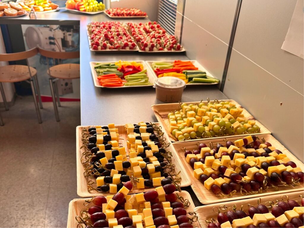 Was auf einem mobilen Buffet‑Catering serviert wird – Menüideen für unvergessliche Events